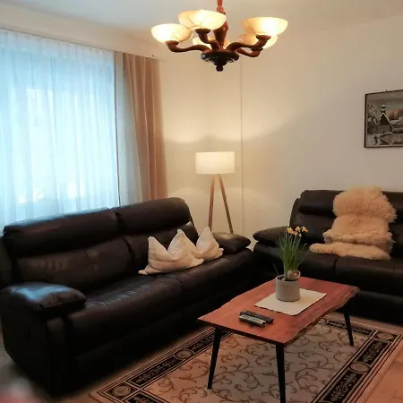 Ahrens Apartment *